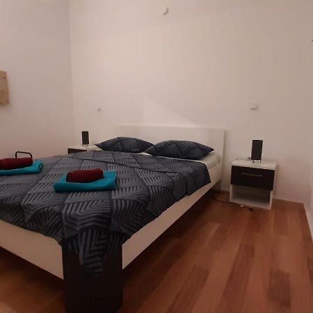 Apartment Shankini Pula Luaran gambar