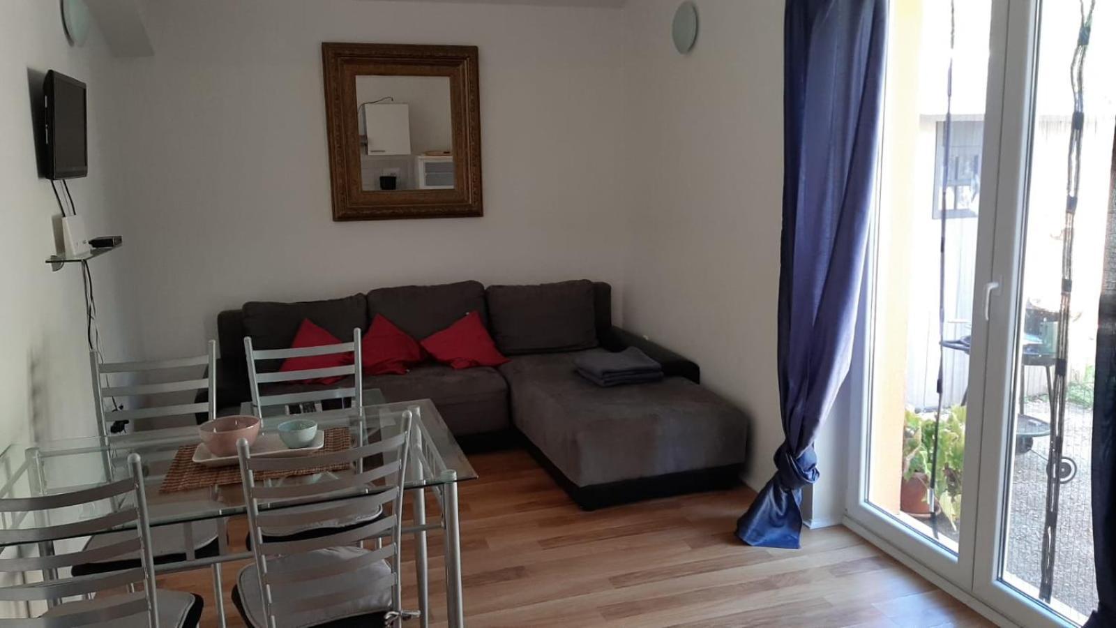 Apartment Shankini Pula Luaran gambar